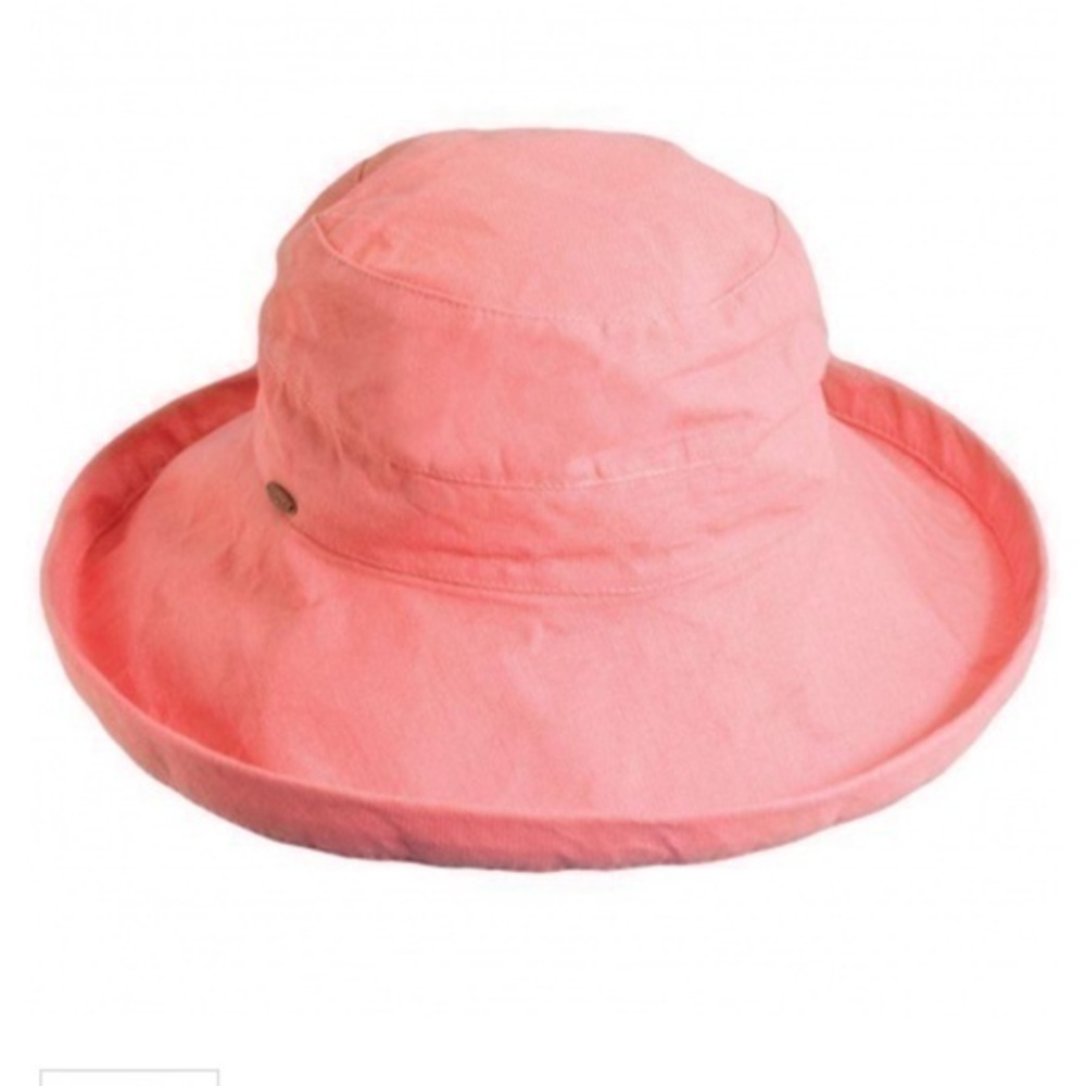 The Scala Lanikai Cotton Sun Hat is perfect for sunny days! 💯 cotton : salmon